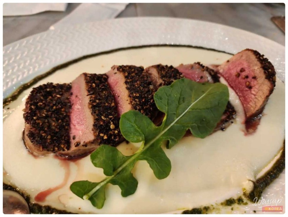 A Culinary Journey in Jamsil: Must-Visit Restaurants_02