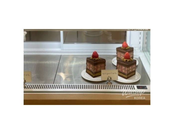 Exploring the Taro Dubai Dessert at 1020 Room float