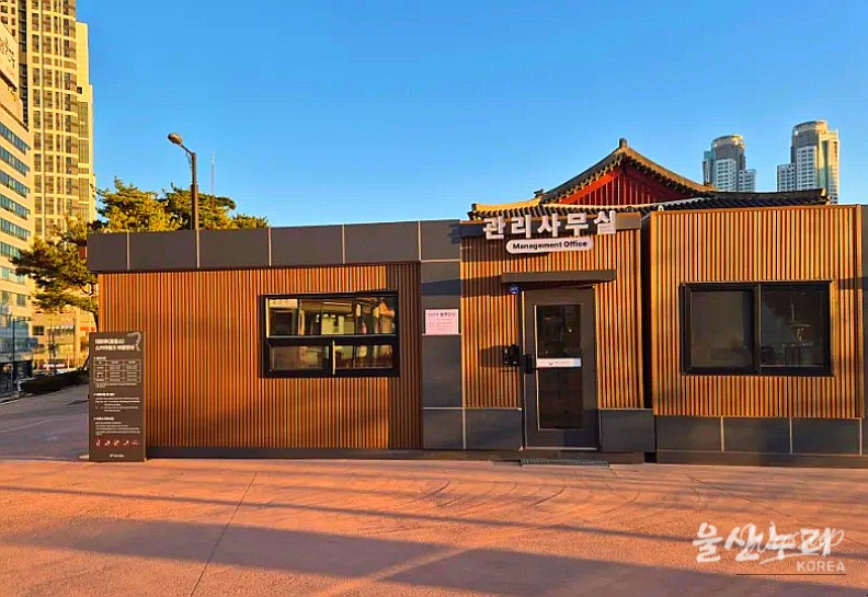 Explore the Ulsan Taehwa River Skywalk_02