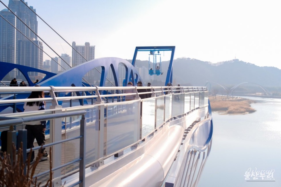 Exploring the Taehwa River Skywalk_07