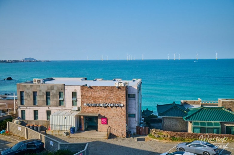 Exploring Delicious Eateries in Jeju's Aewol_02