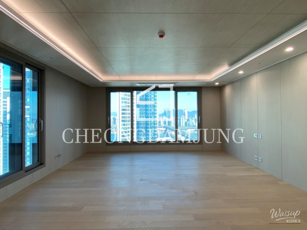 Introducing Acro Samsung Apartment: A Luxurious Living Experience_01