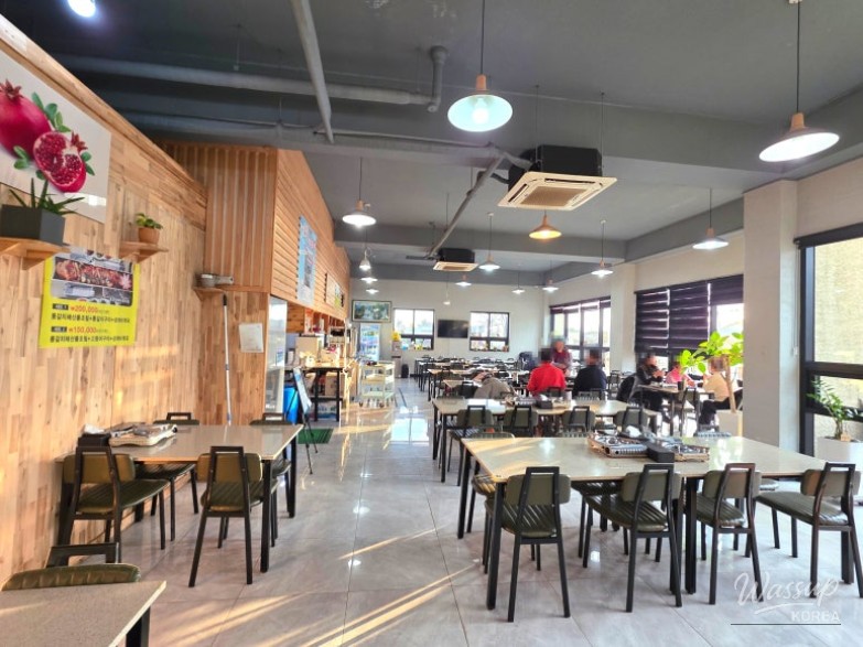 A Culinary Adventure in Jeju: The Famous Buttumak Restaurant_05