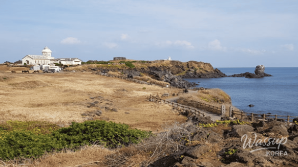 Exploring the Winter Charms of Jeju Island: Top 4 Must-Visit Destinations_02