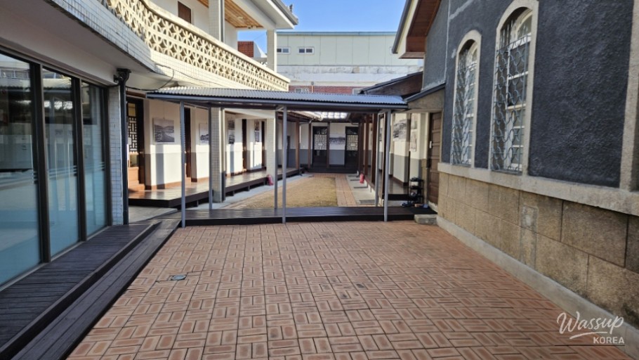 Exploring the Unique Gochang Modern Medical Museum in Winter_03