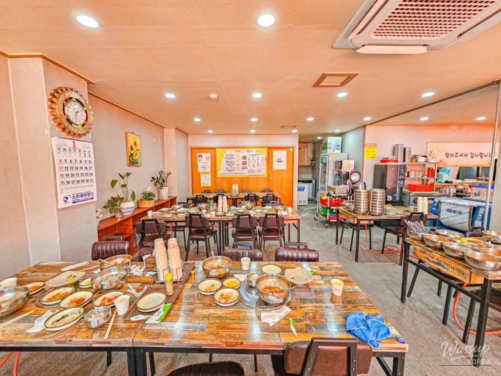 A Delightful Meal at Jincheon Gun's Local Restaurant: Gongju Spicy Kalguksu_16