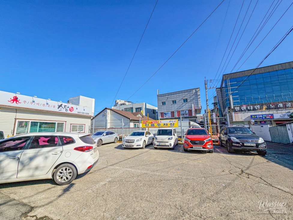A Delightful Meal at Jincheon Gun's Local Restaurant: Gongju Spicy Kalguksu_03
