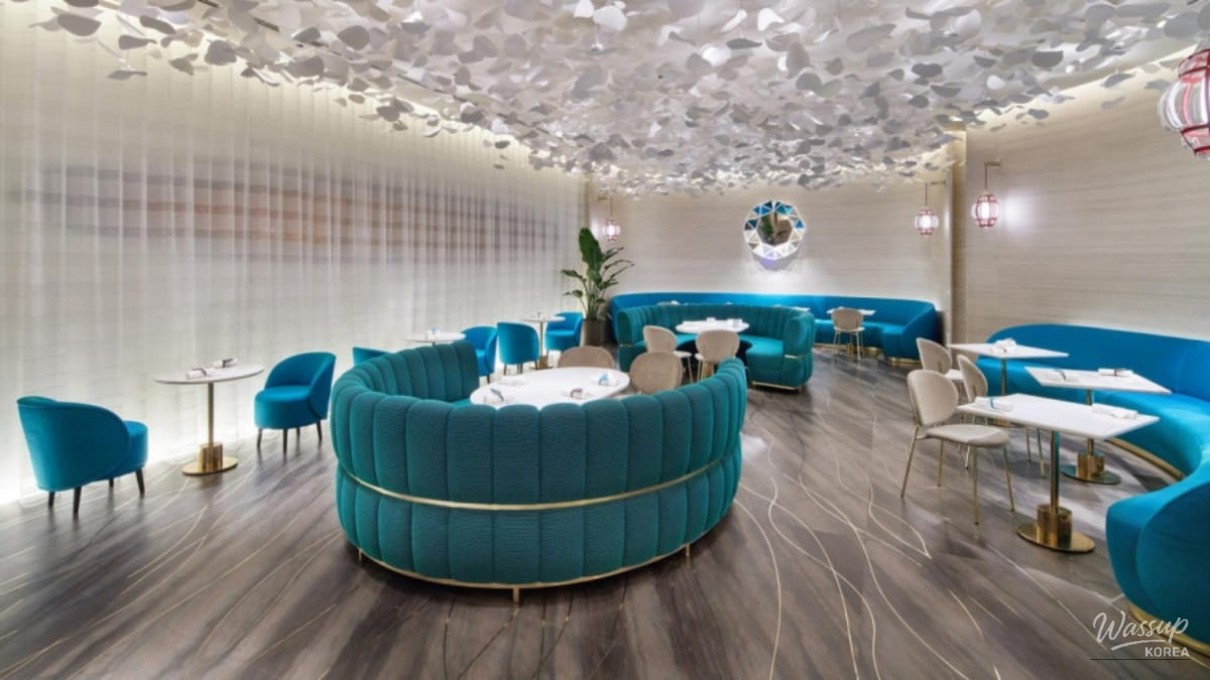 Exploring Louis Vuitton Maison Seoul: A Fusion of Tradition and Modernity_01