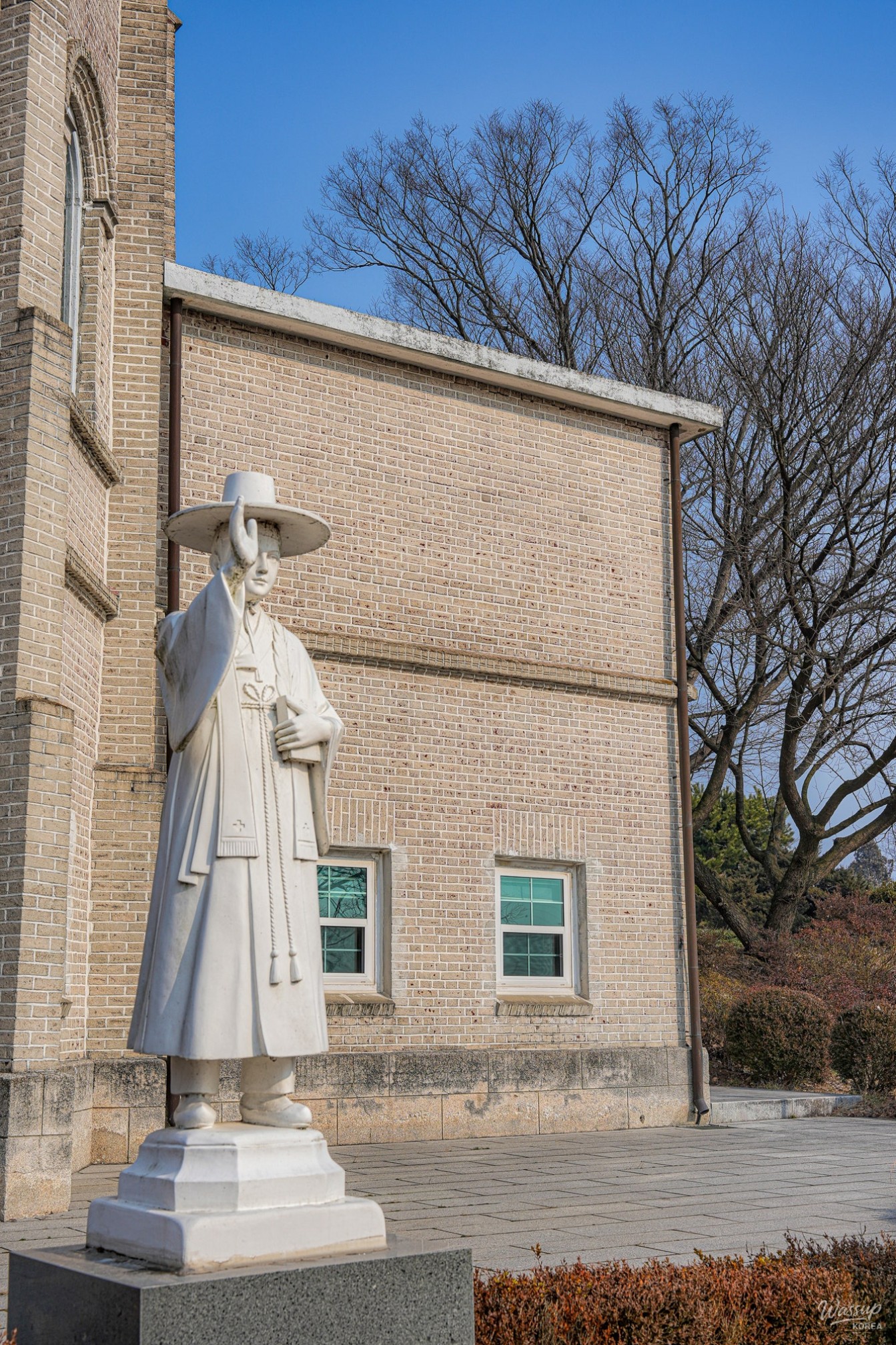 A Visit to the Historic Hapdeok Catholic Church_08