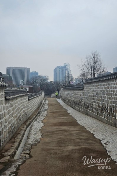 A Century of Time Travel on Jeongdong-gil_19