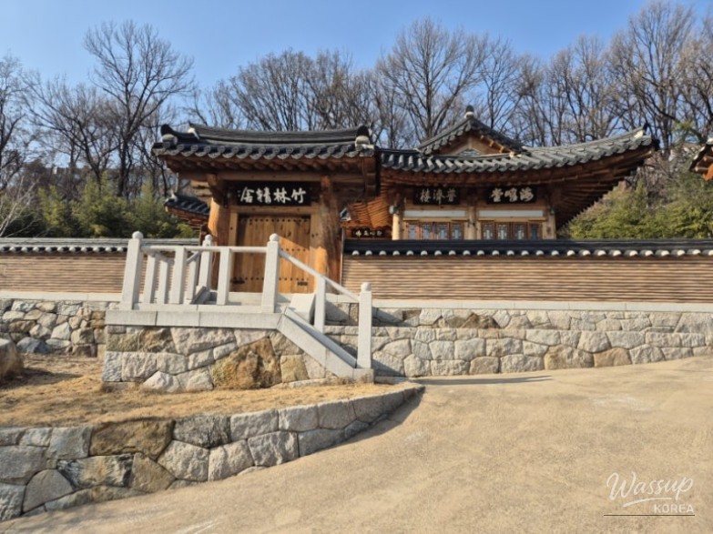 Exploring Bongeunsa Temple: A Serene Retreat in Seoul_03