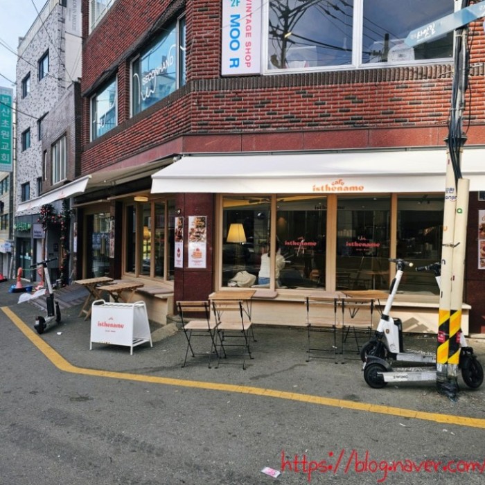 A Sweet Escape at Cafe Is The Name656