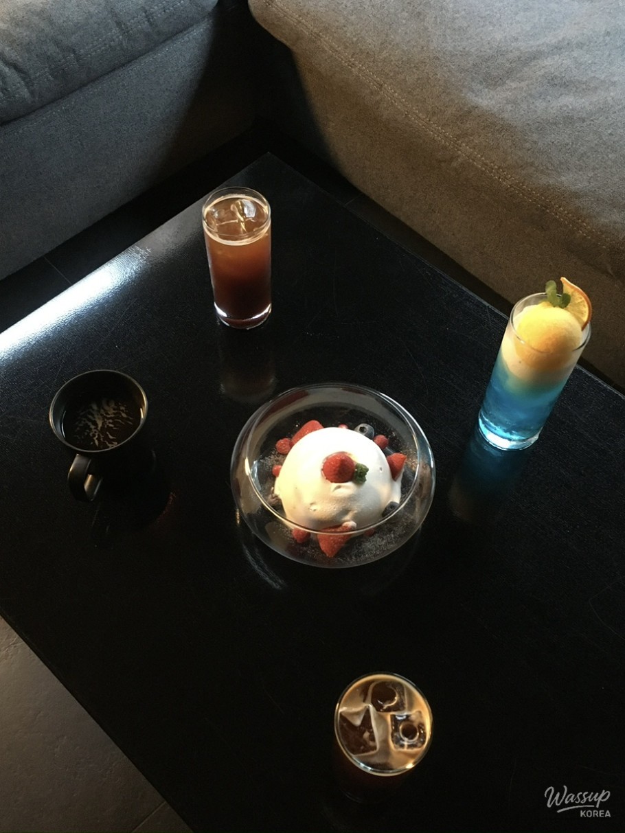 Charming Cafe Experience_07