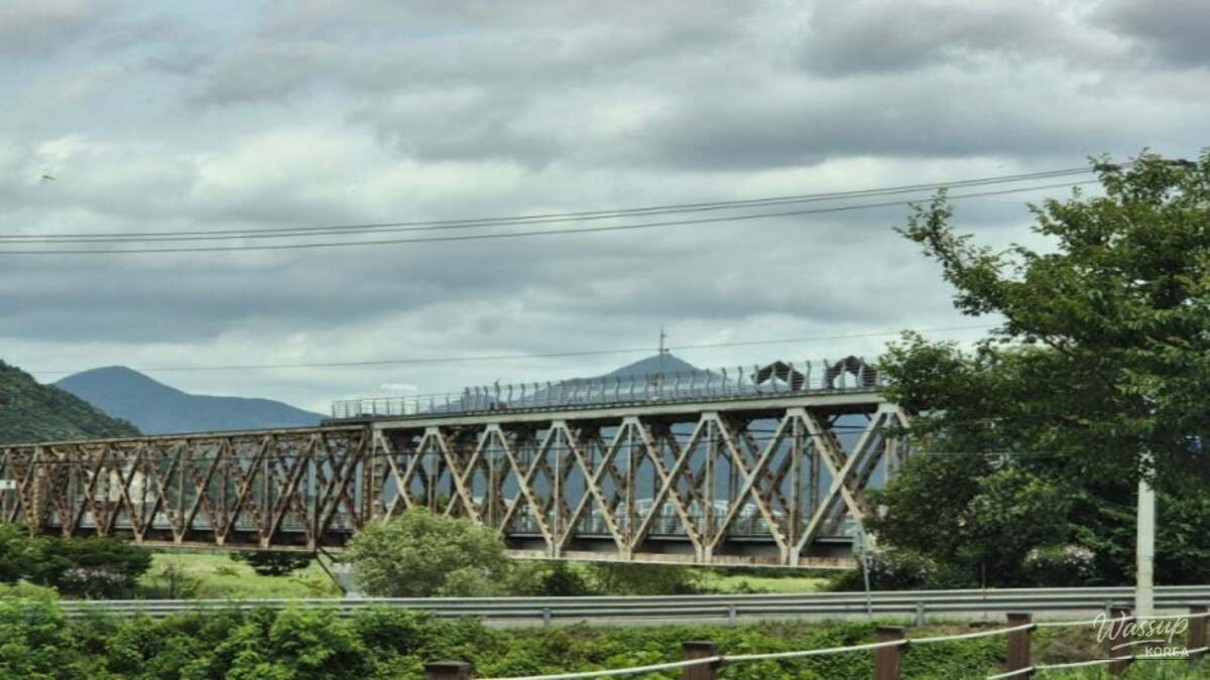 Exploring the Nakdong River Railway Bridge and Wine Cave in Gimhae_05