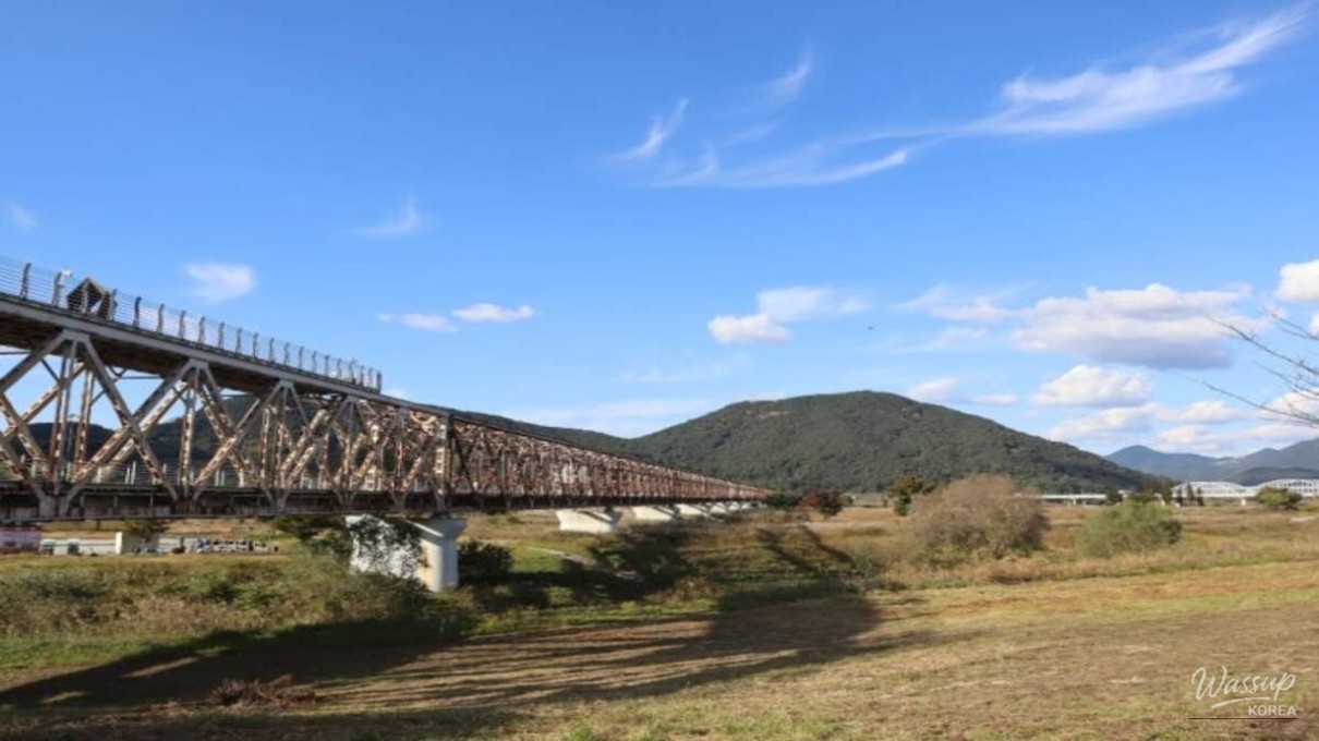 Exploring the Nakdong River Railway Bridge and Wine Cave in Gimhae_02