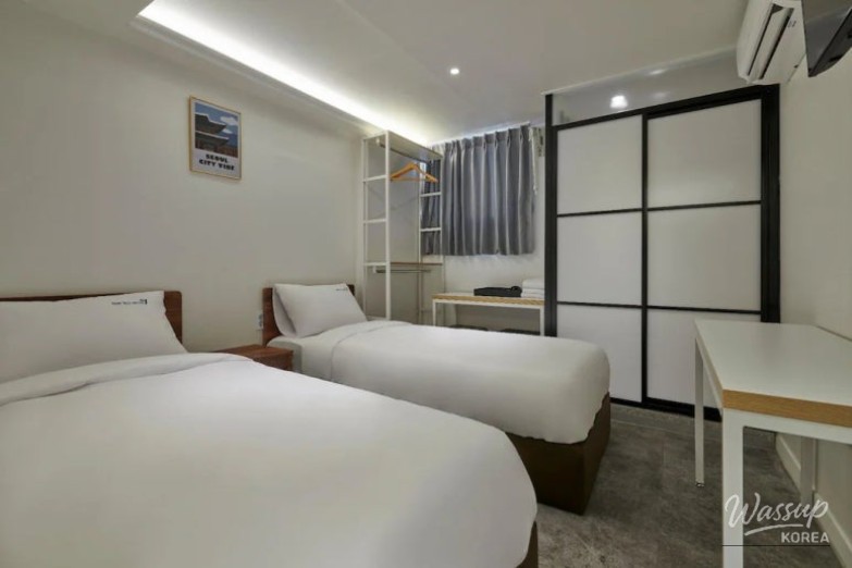 Discover Eight Rest Hostel in Myeongdong, Seoul_05