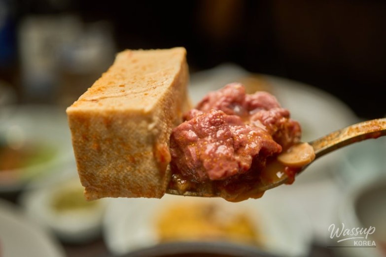 A Culinary Journey at Jeju's Premium Beef Restaurant_22