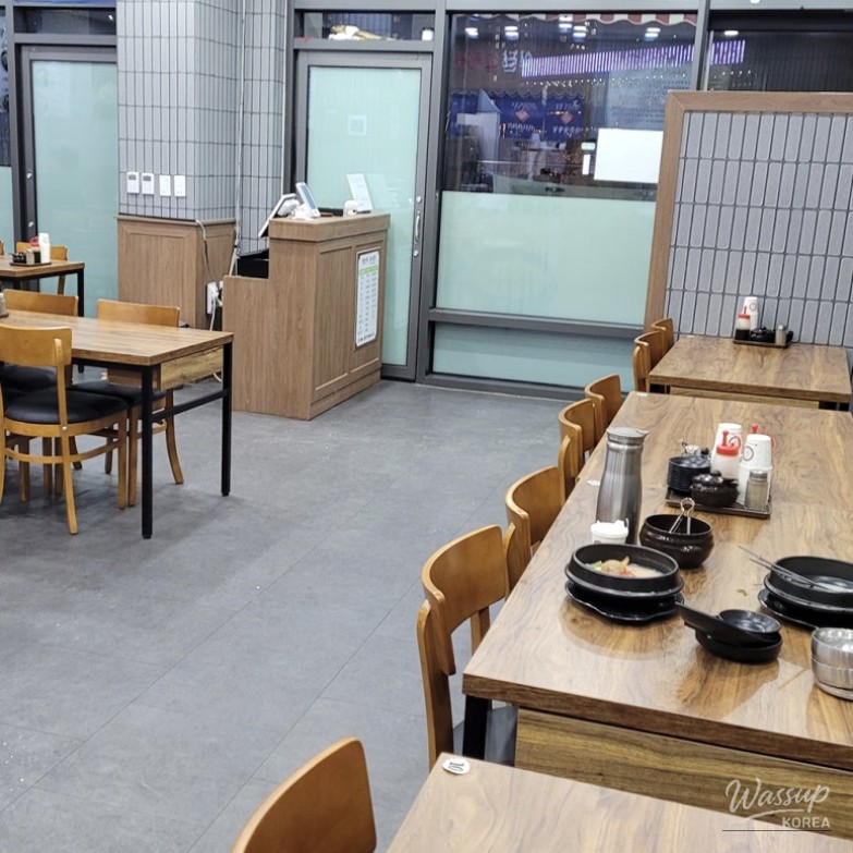 A Comforting Meal at Shindan Seolleongtang_13