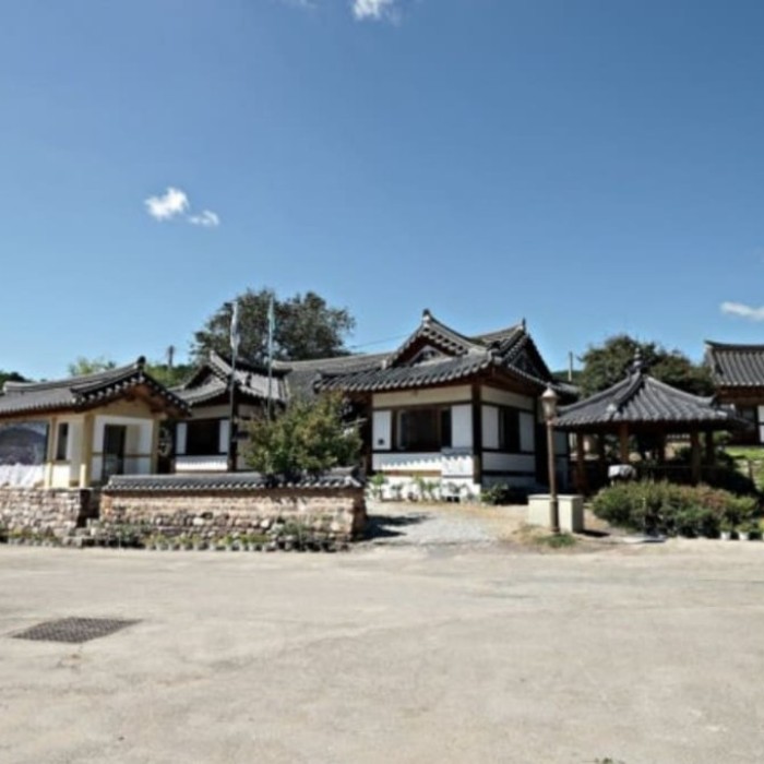 Exploring the Beauty of Yeongyang Seoseokji Garden2338