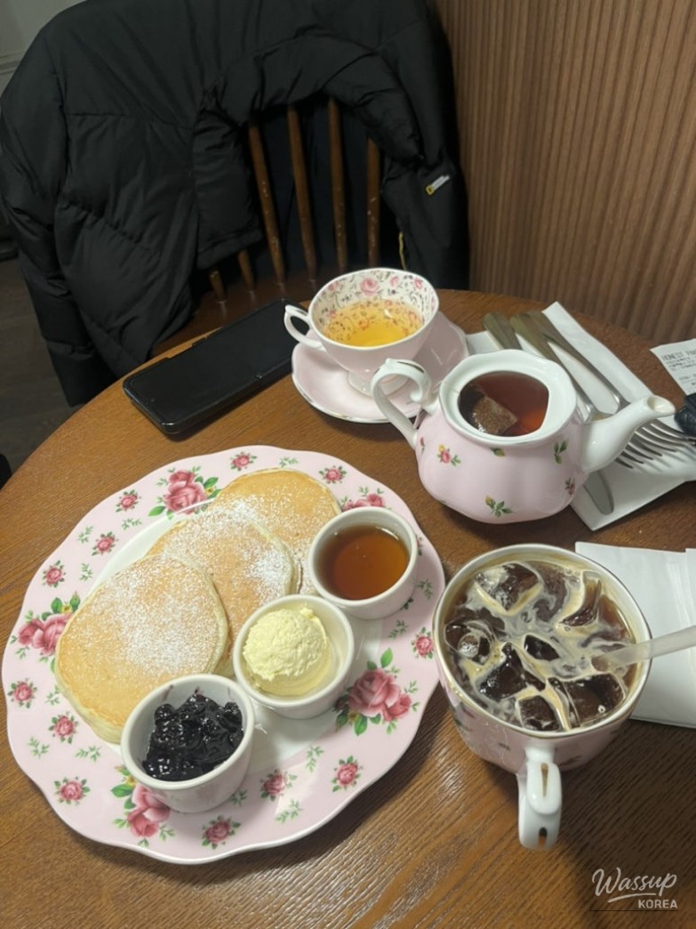 Visit to Honest Pancake in Yeonnam-dong_06