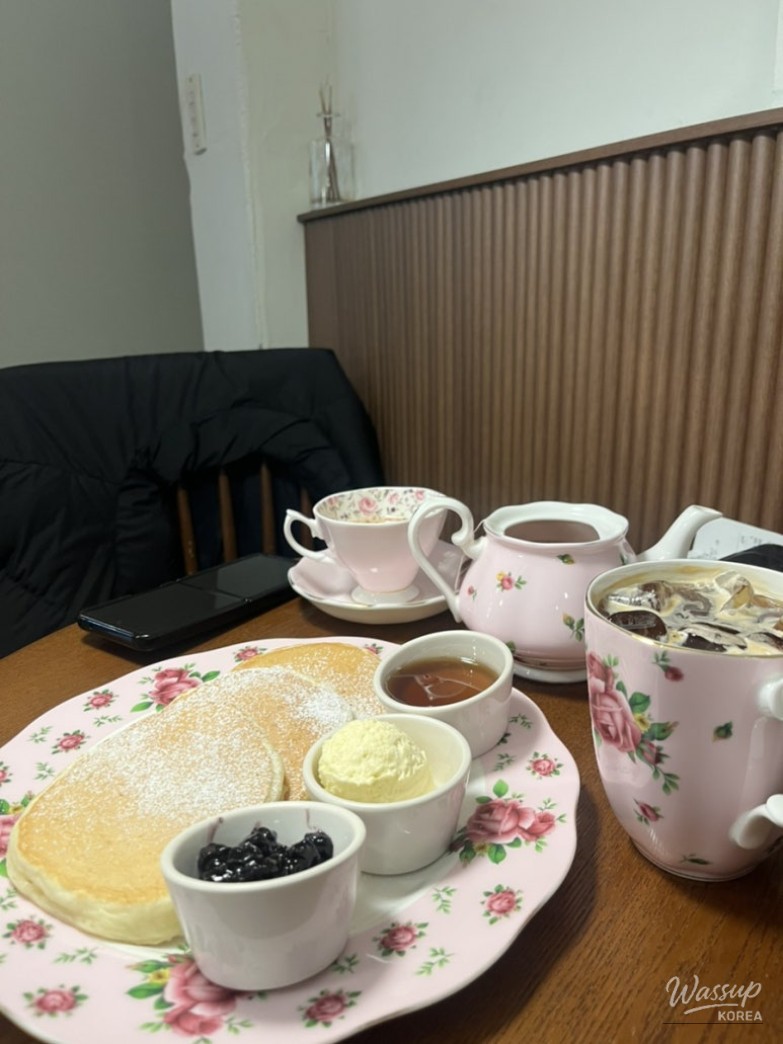 Visit to Honest Pancake in Yeonnam-dong_11