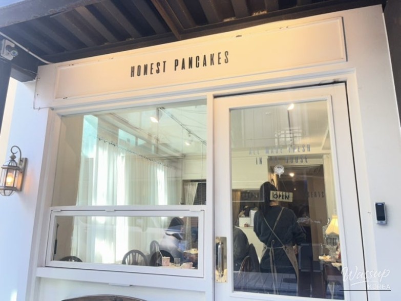 Visit to Honest Pancake in Yeonnam-dong_02