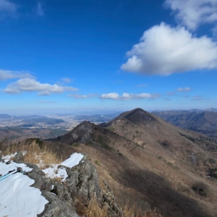 Exploring Bangjang Mountain: A Winter Wonderland2343