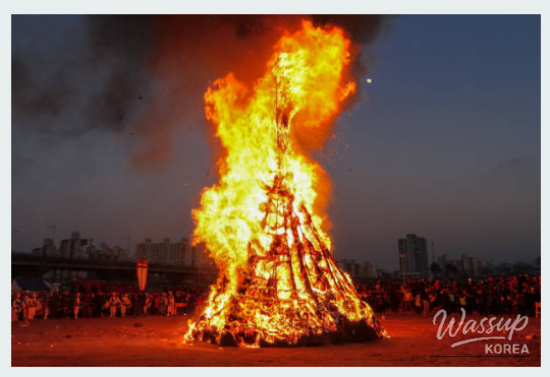 The Perfect Guide to the First Full Moon of the Year_02