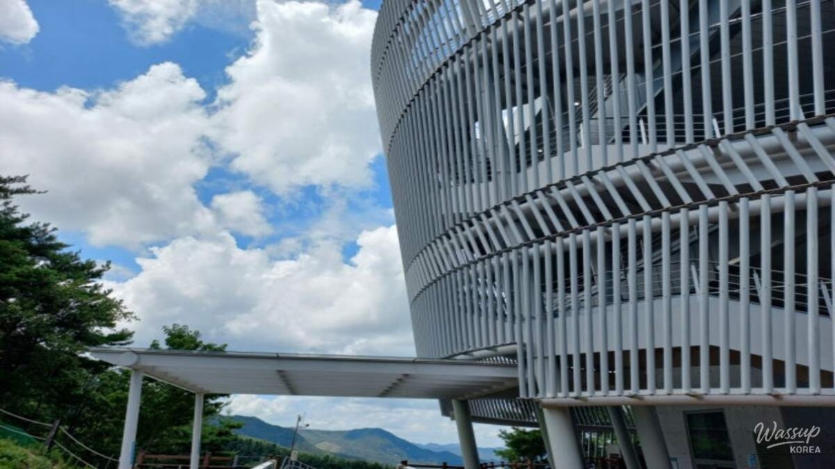 Experience the Winter Beauty at Muju Taekwondowon Observatory_05