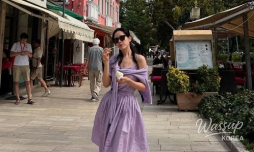 Why the Hype Around Thom Browne's First Sneaker Collaboration?_08