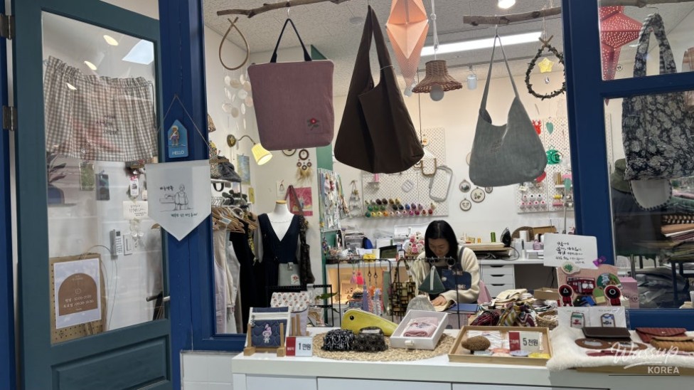 Exploring the Needle Life Workshop: A Local Treasure in Wanju_02