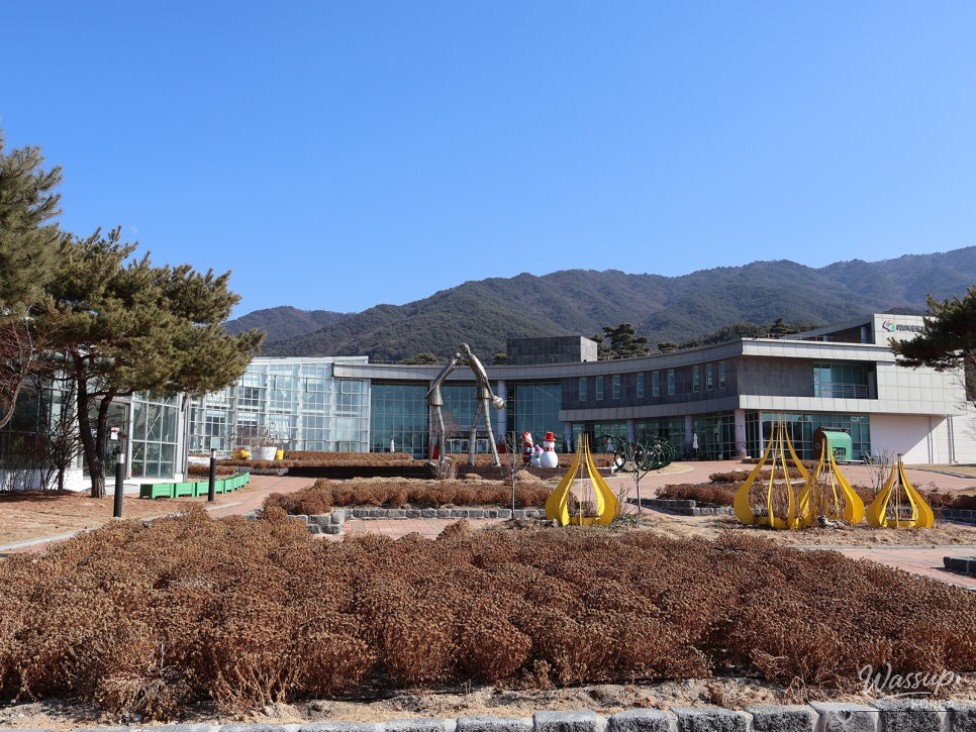 A Great Place to Visit with Kids on Rainy Days: Jirisan Herb Valley in Namwon_02