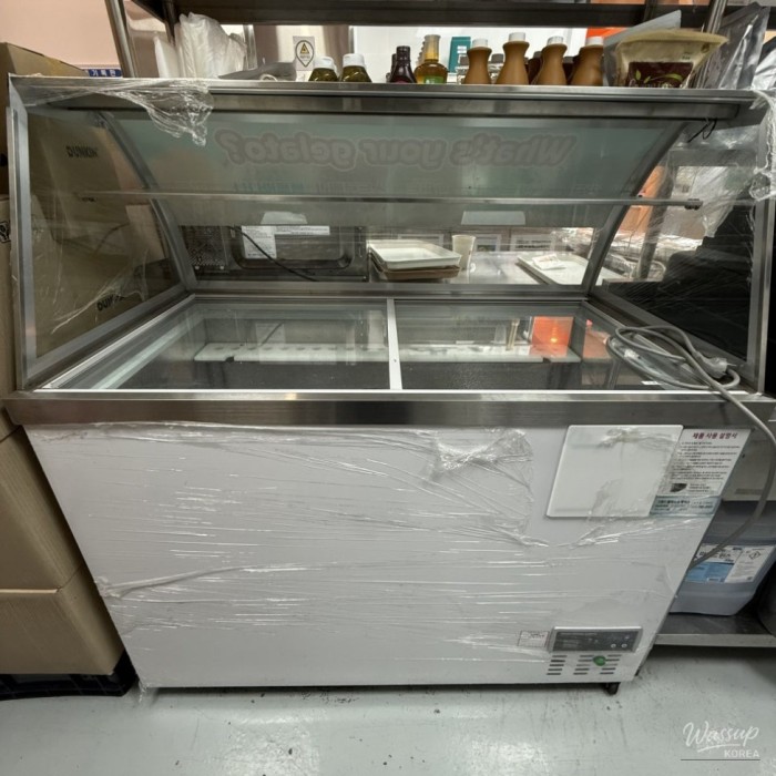 Premium Gelato Showcase for Cafes763