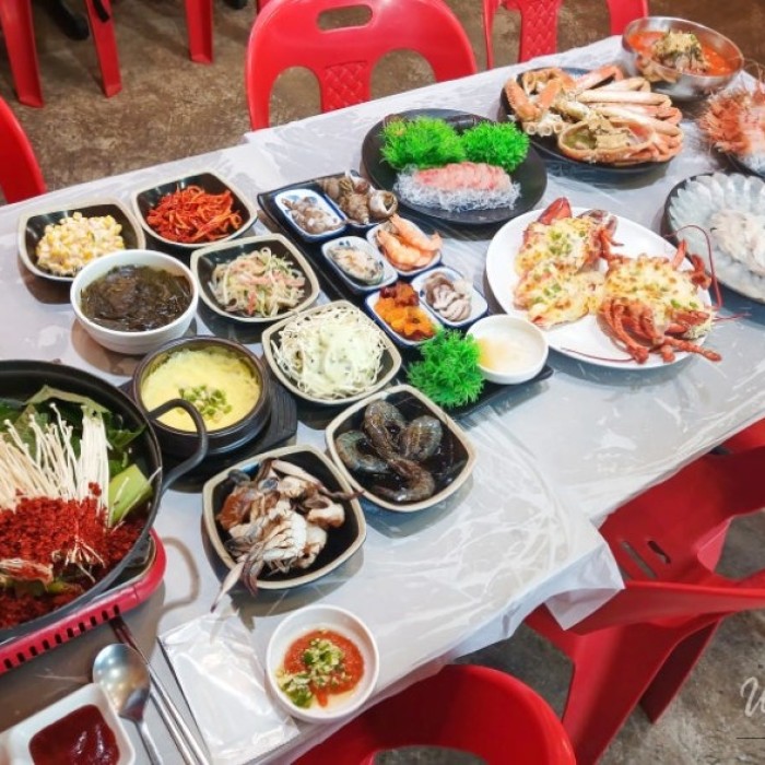 A Culinary Adventure at Minam Pocha in Pohang1956