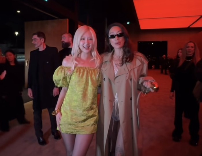 Rosé Shines at Paris Fashion Week float