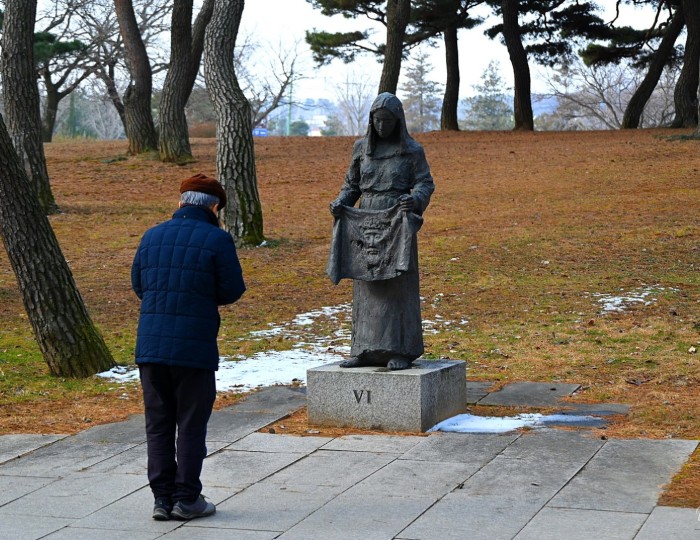 The Autumn Beauty of Solmoe Sanctuary: A Journey of Memory and Hope float