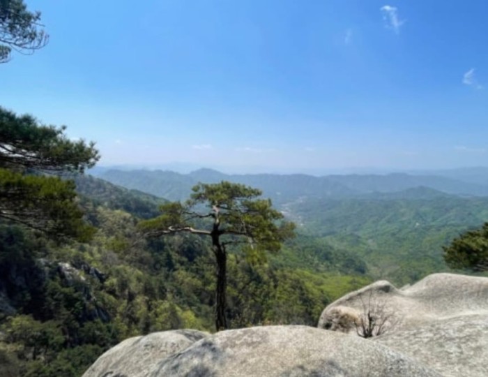 Winter Hiking at Yonghwa Mountain float