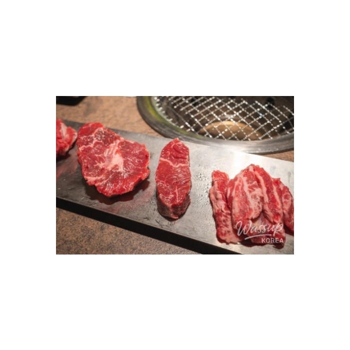 A Hearty Experience at Jeju's Uhwa Beef Restaurant2012