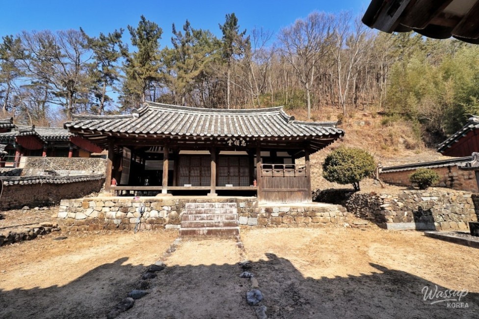 Exploring Hwanggok Seowon and Chungsundang_04