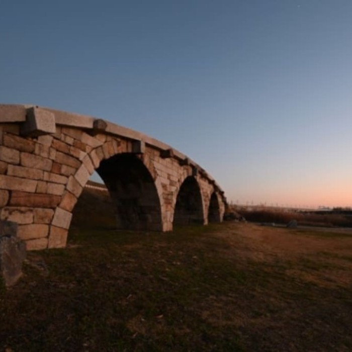 Exploring the Beauty of Mineada Bridge2841