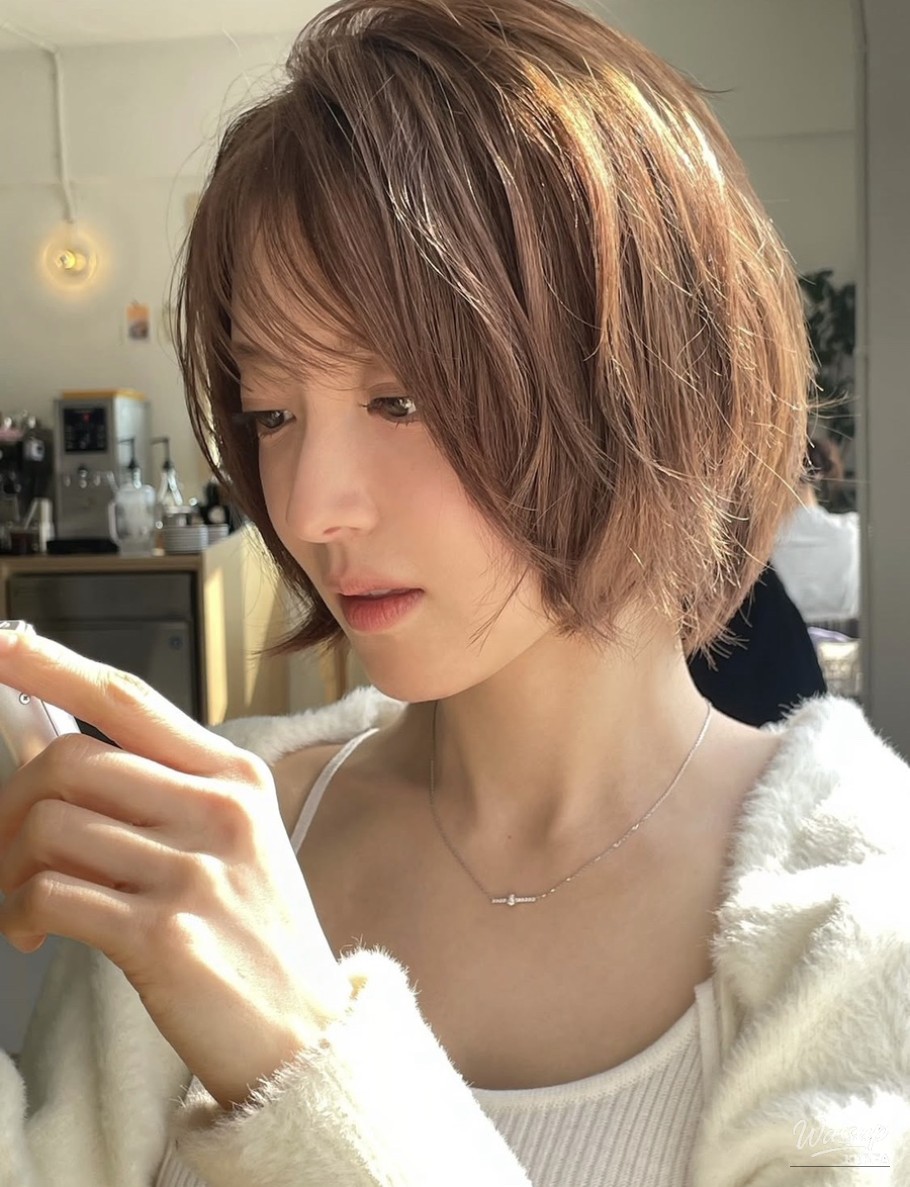 Lee Se-young's Stunning Short Hair Transformation_02