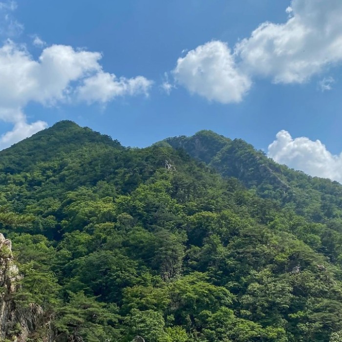 Exploring the Beauty of Soyo Mountain in March3031