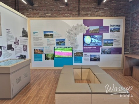 A Visit to the Newly Opened Picture Book Garden 1937_14