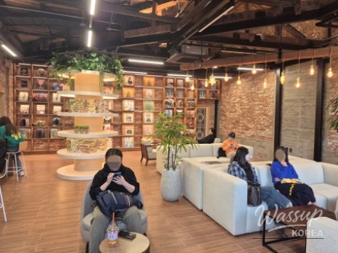 A Visit to the Newly Opened Picture Book Garden 1937_12