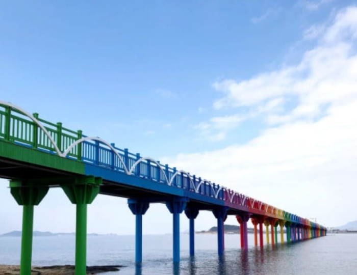 Discover the Charm of Dolmeori Beach in March float