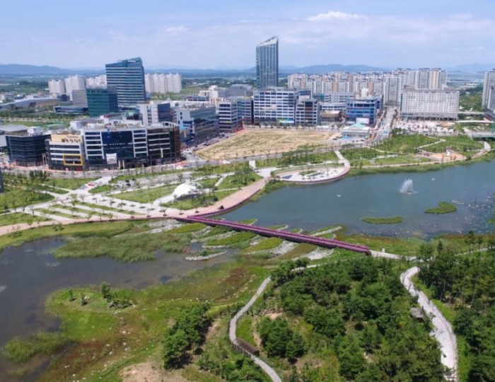 Exploring the Beauty of Bitgaram Lake Park in March float