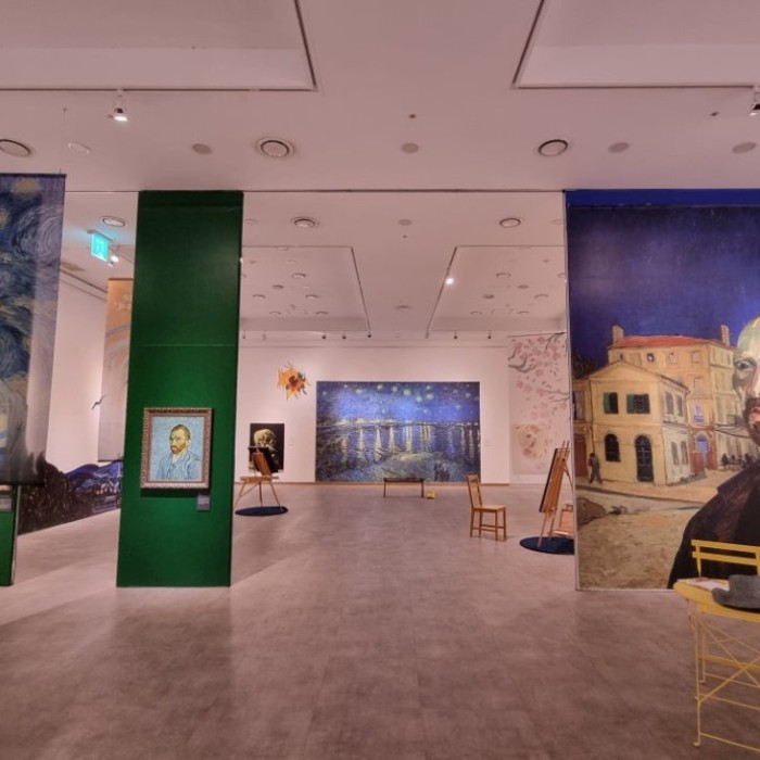 Experience the Starry Night of Van Gogh at Changnyeong Cultural Arts Center1625