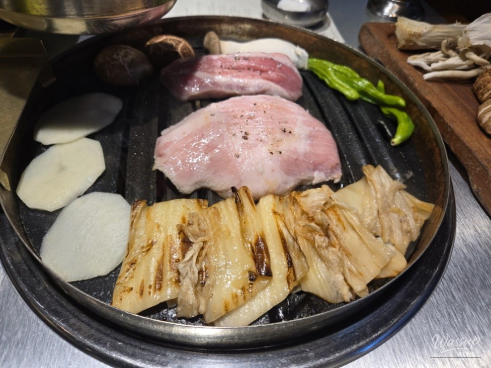 A Memorable Dining Experience at Yukmildo in Icheon_02
