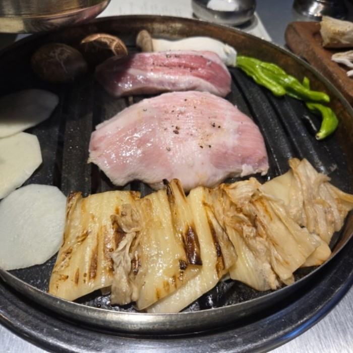 A Memorable Dining Experience at Yukmildo in Icheon2090