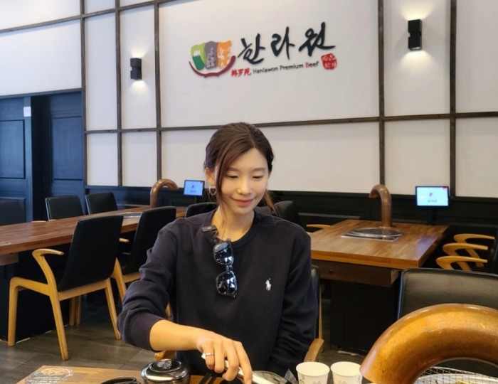 Recommended Restaurants for Families at Shinhwa World, Jeju float